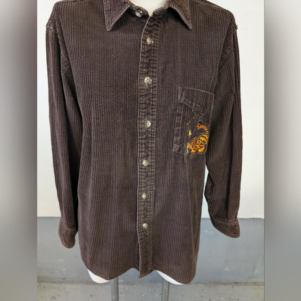 Top Disney Tiger On The Pocket Brown Corduroy Sz L